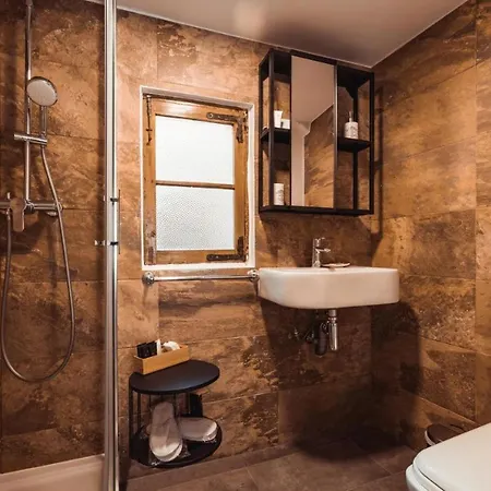 Knights 1500s Palazzino In - Seaview Rooftop Jacuzzi Lounge Villa *