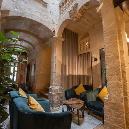 Knights 1500s Palazzino In - Seaview Rooftop Jacuzzi Lounge