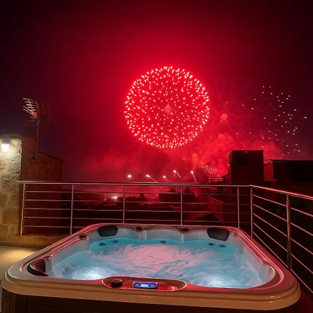 Knights 1500s Palazzino In - Seaview Rooftop Jacuzzi Lounge Villa *