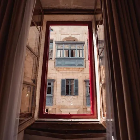 Luxury Year 1500s Palazzino In - Beautiful Rooftop Lounge Valletta