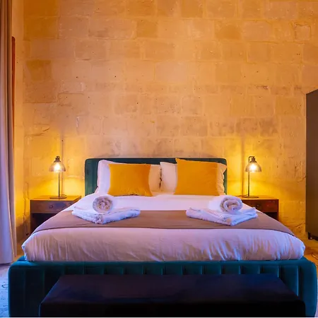 Knights 1500s Palazzino In - Seaview Rooftop Jacuzzi Lounge *