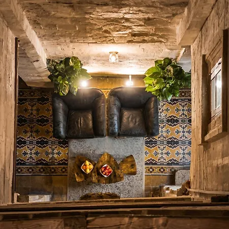 Villa Knights 1500s Palazzino In - Seaview Rooftop Jacuzzi Lounge Valletta