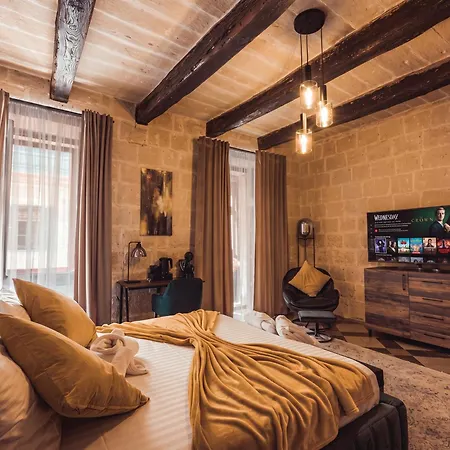 Knights 1500s Palazzino In - Seaview Rooftop Jacuzzi Lounge
