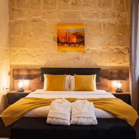 Knights 1500s Palazzino In - Seaview Rooftop Jacuzzi Lounge Villa *