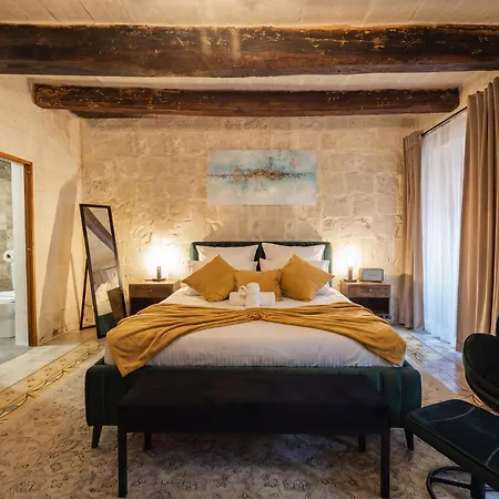 Knights 1500s Palazzino In - Seaview Rooftop Jacuzzi Lounge *