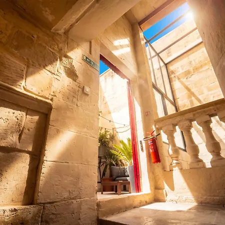Villa Knights 1500s Palazzino In - Seaview Rooftop Jacuzzi Lounge Valletta