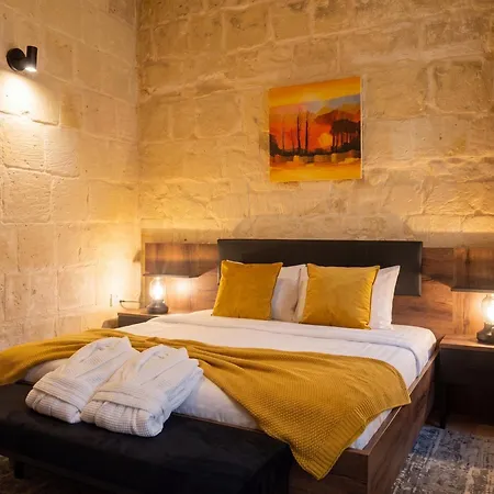 Knights 1500s Palazzino In - Seaview Rooftop Jacuzzi Lounge Villa *