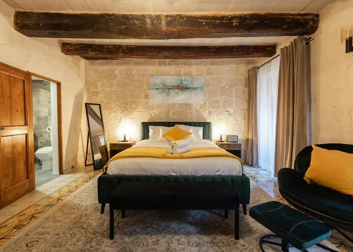 Knights 1500s Palazzino In - Seaview Rooftop Jacuzzi Lounge Valletta