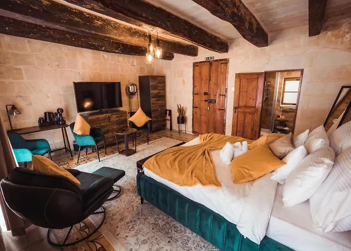 Knights 1500s Palazzino In - Seaview Rooftop Jacuzzi Lounge