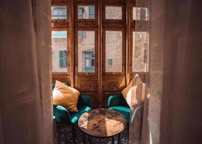 Knights 1500s Palazzino In - Seaview Rooftop Jacuzzi Lounge * Valletta