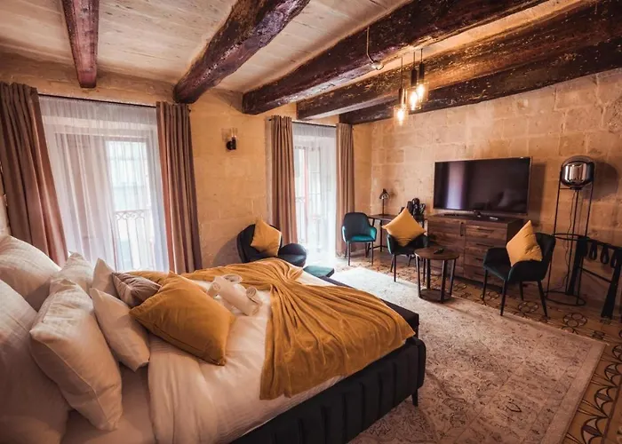 Knights 1500s Palazzino In - Seaview Rooftop Jacuzzi Lounge Villa Valletta