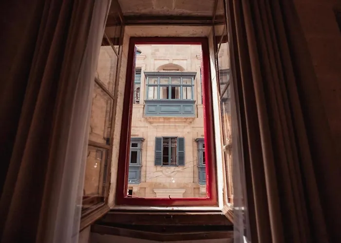 Knights 1500s Palazzino In - Seaview Rooftop Jacuzzi Lounge Valletta