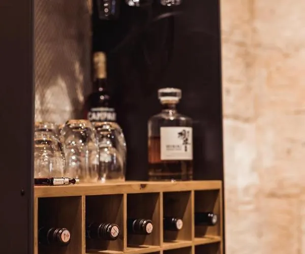 Villa Knights 1500s Palazzino In - Seaview Rooftop Jacuzzi Lounge Valletta