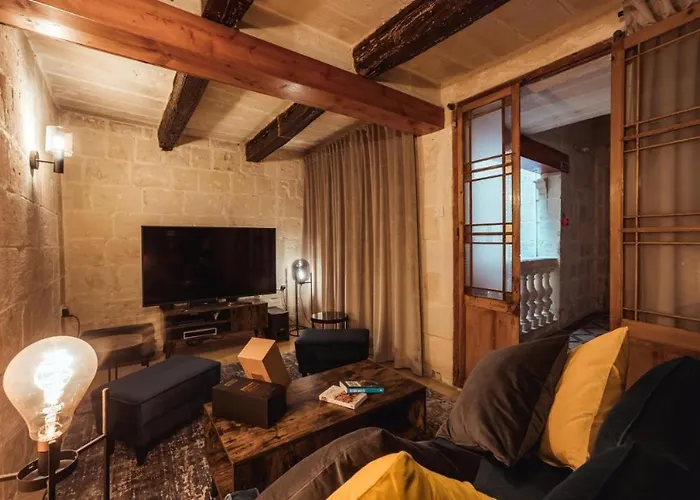 Knights 1500s Palazzino In - Seaview Rooftop Jacuzzi Lounge Villa Valletta