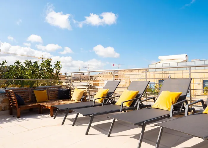 Knights 1500s Palazzino In - Seaview Rooftop Jacuzzi Lounge * Valletta