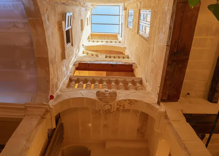 Knights 1500s Palazzino In - Seaview Rooftop Jacuzzi Lounge * Valletta